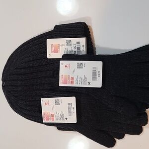 NWT Uniqlo Dark Gray Heattech Knit Gloves and Beanie Set